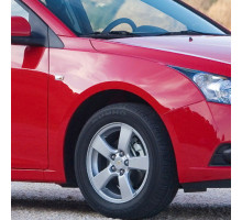 Крыло переднее правое в цвет кузова для Chevrolet Cruze (2009-2015) с отверстием