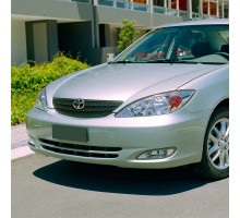 Бампер передний в цвет кузова Toyota Camry V30 (2001-2004) дорестайлинг