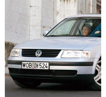 Бампер передний в цвет кузова Volkswagen Passat B5 (1996-2000)